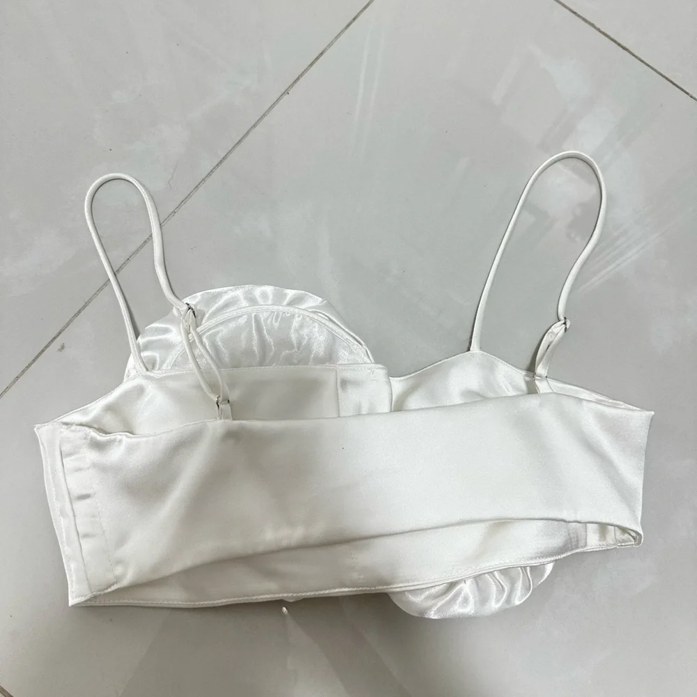 Zara Rose Appliqué White Crop Top - Picture 9 of 10